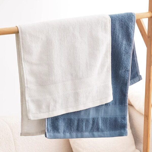 Cotton towel 35cm by 70cm